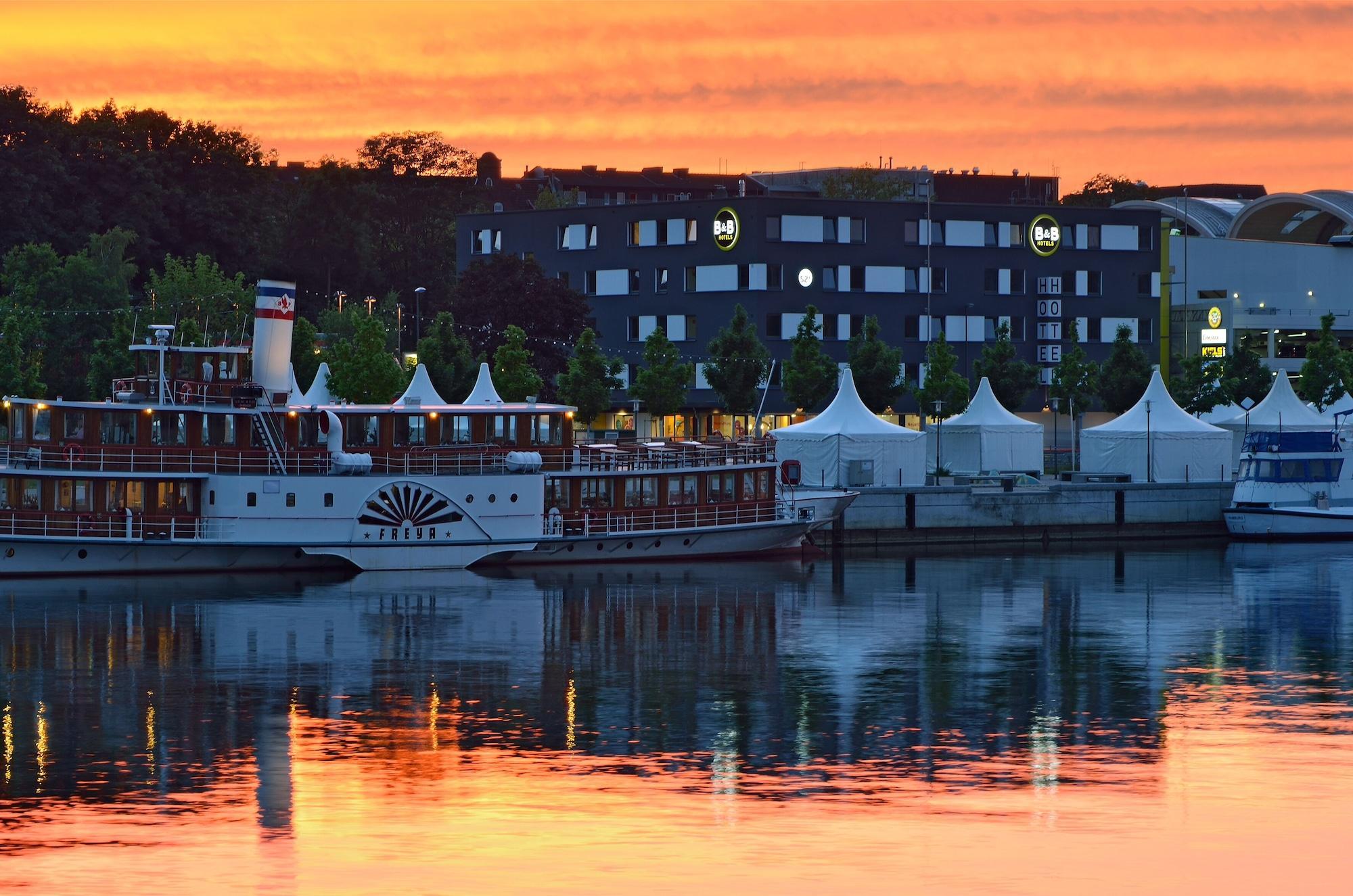 B&B Hotel Kiel-City Esterno foto