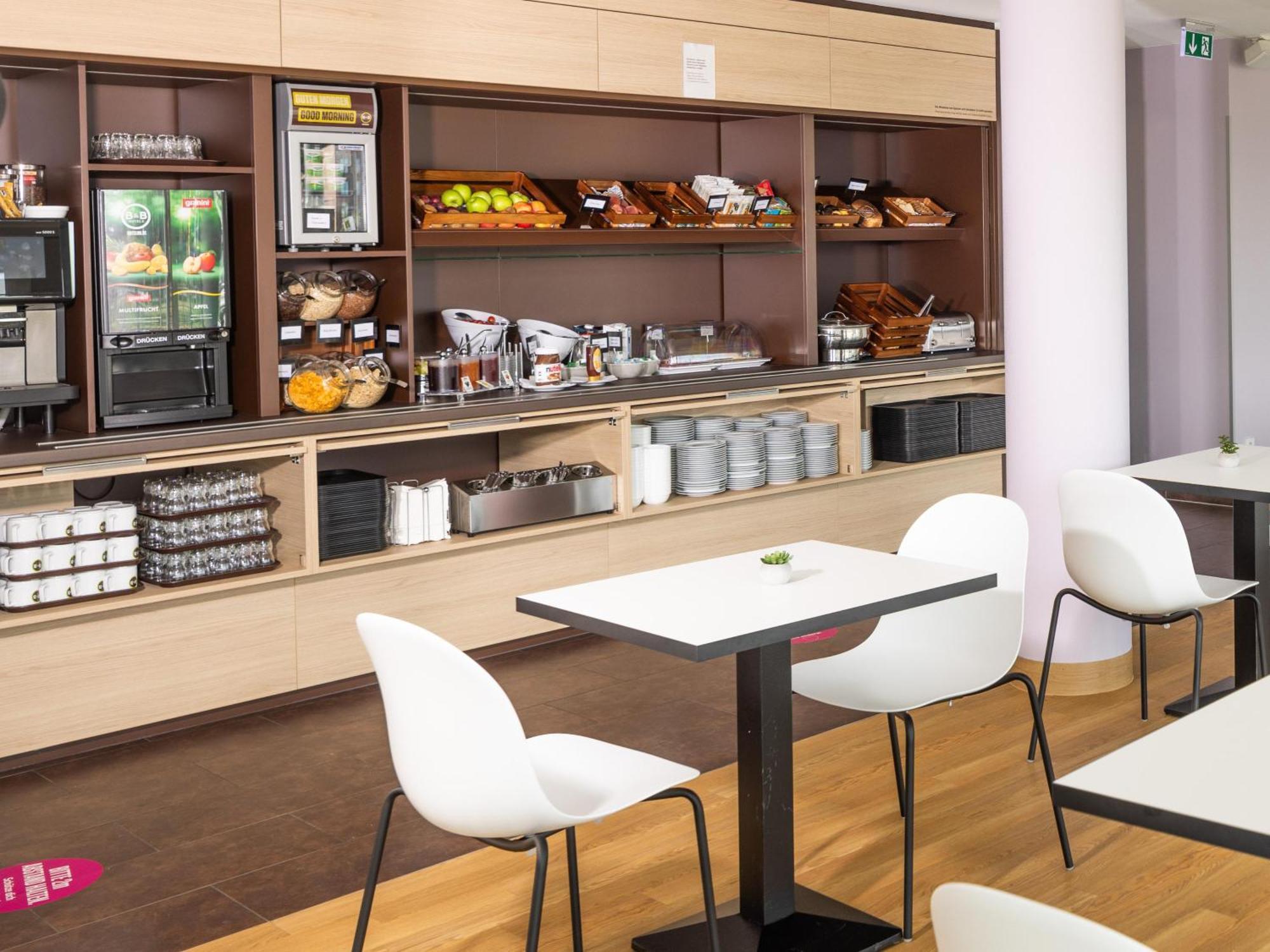 B&B Hotel Kiel-City Esterno foto